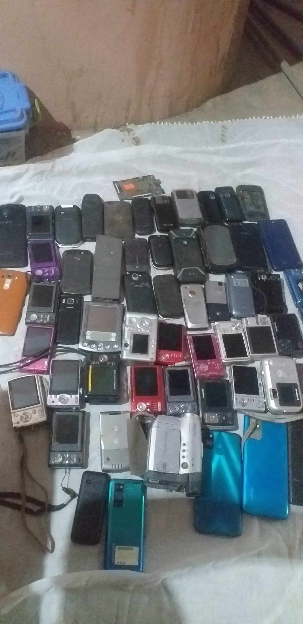 mobile and camera spares or repair.