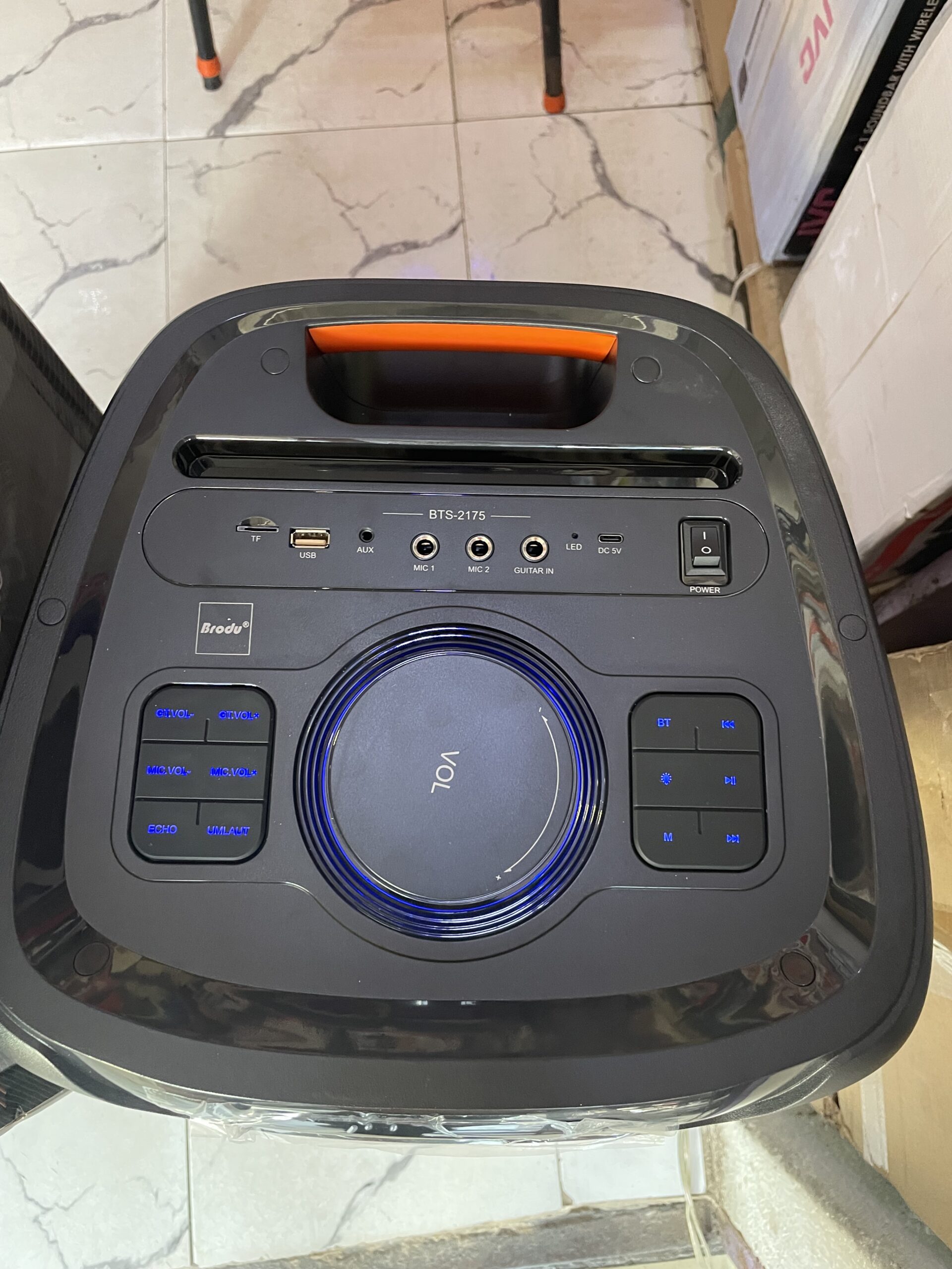 Ikaraoke Speaker with Microphone