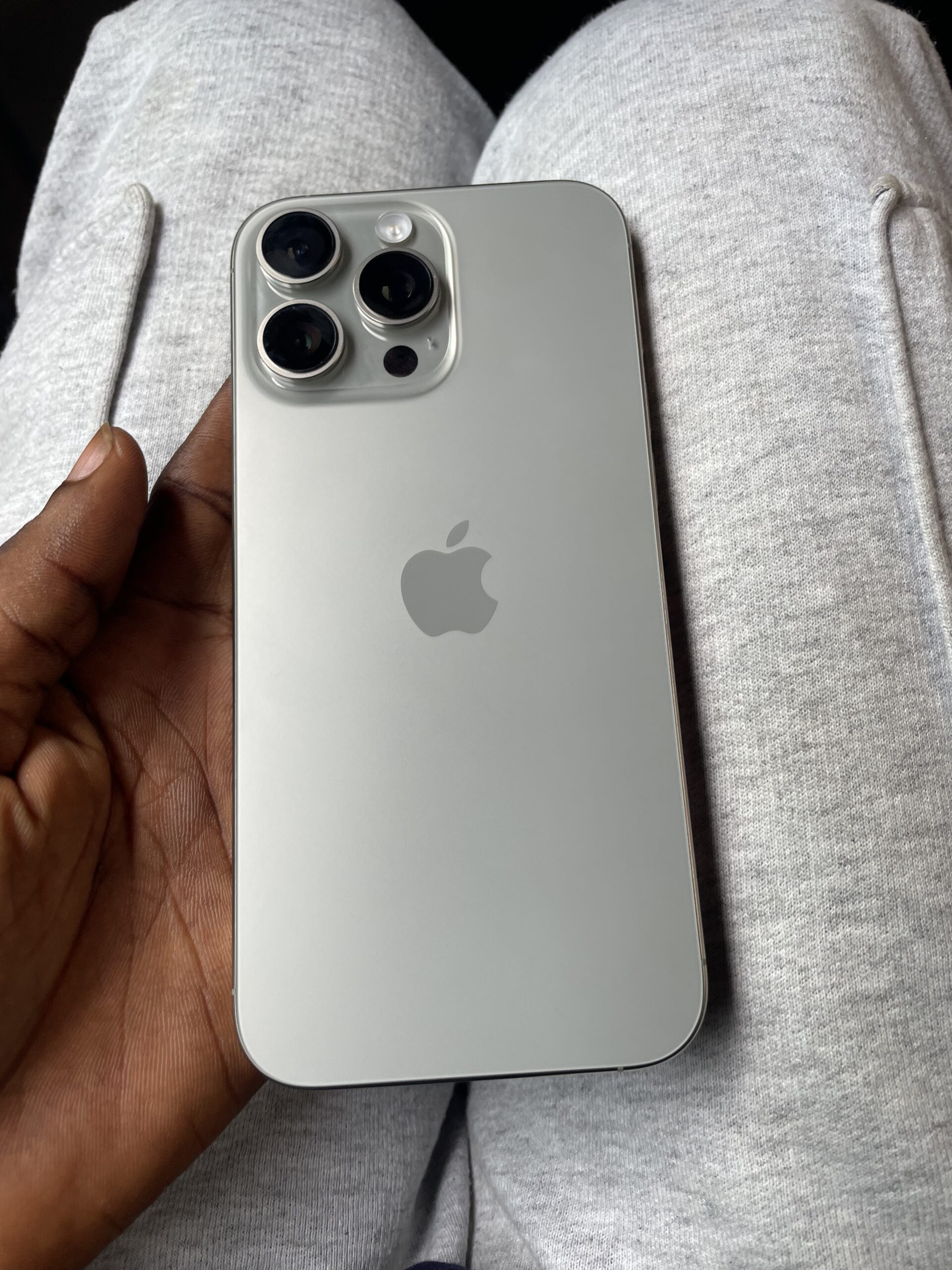 iPhone 16 pro max 512GB