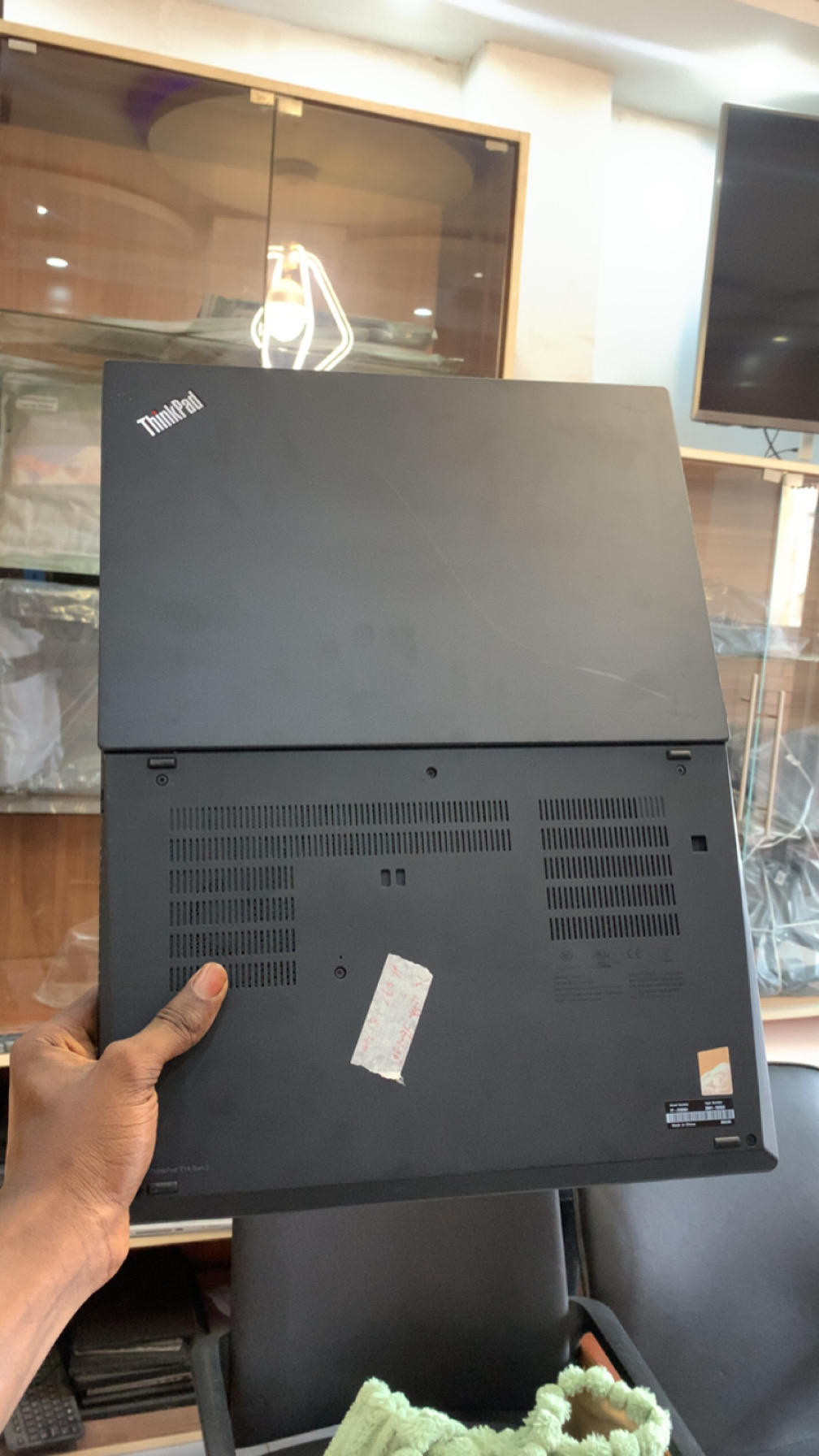 LENOVO THINKPAD T14 GEN 2 |